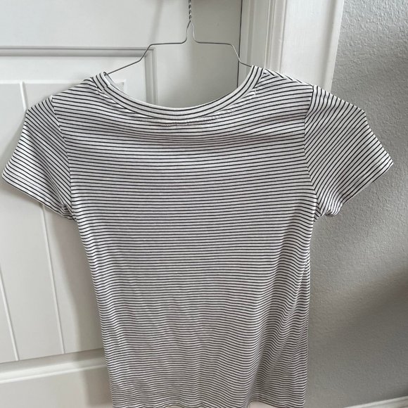 H & M Womens Striped T-shirt - Picture 2 of 2